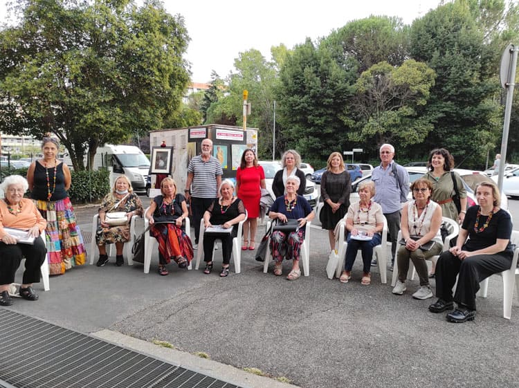 L'Arte nel Portico. Edizione 2020 | Esibizione canto Nuovo Coro Popolare